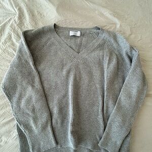 Old Navy Heather Gray V-Neck Sweater